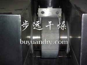 GZL系列干法輾壓造粒機